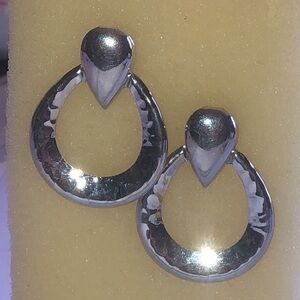 Elegant Silver Tone Lightweight Boho Hammered Hoop Earrings